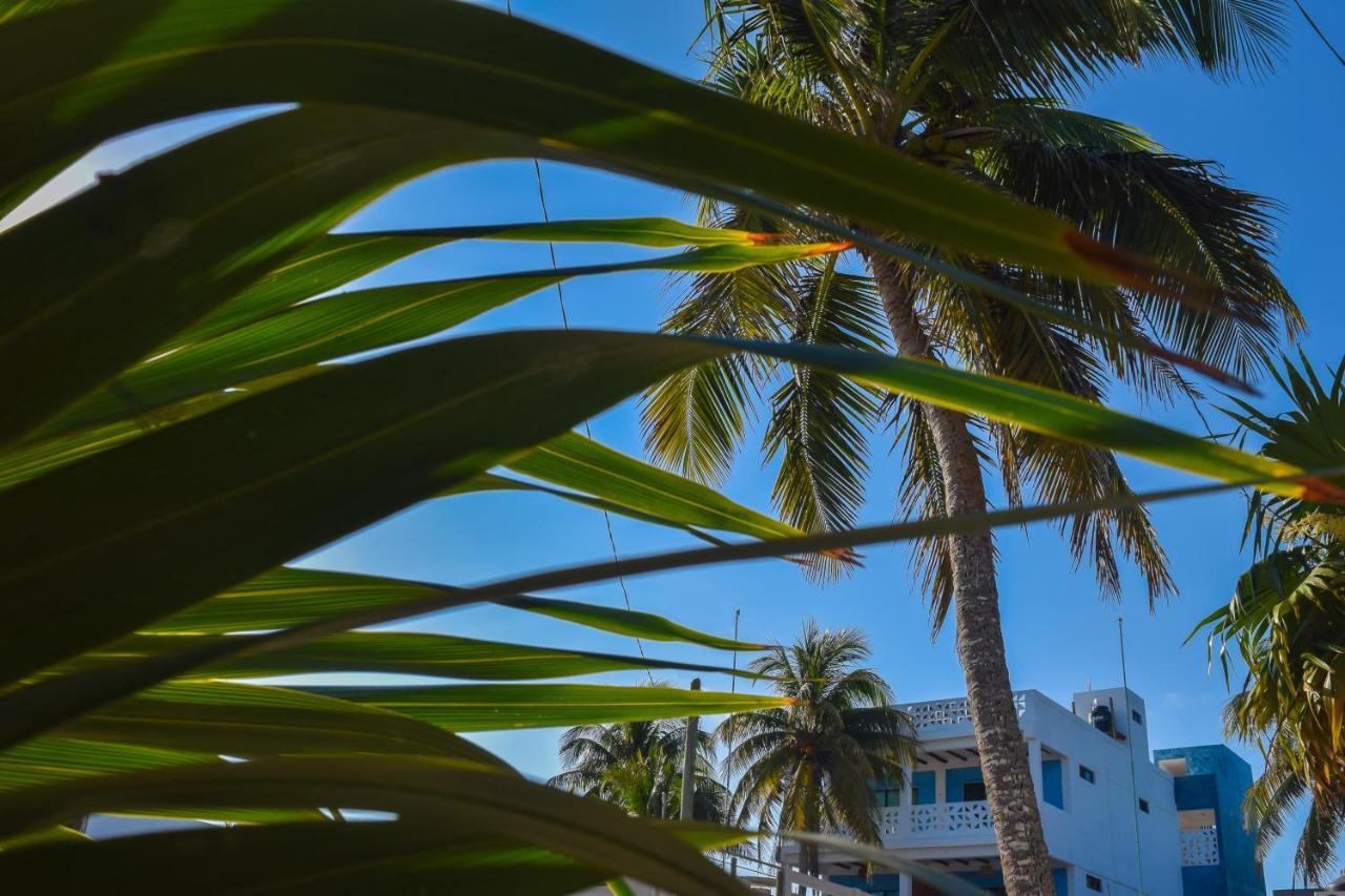 Apartamentos Del Mar El Cuyo Luaran gambar